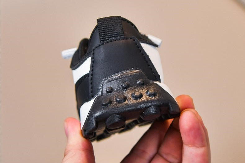 Sportieve leren kinderschoenen met antislip zool