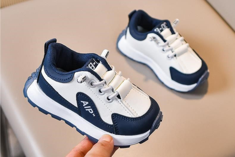 Sportieve leren kinderschoenen met antislip zool